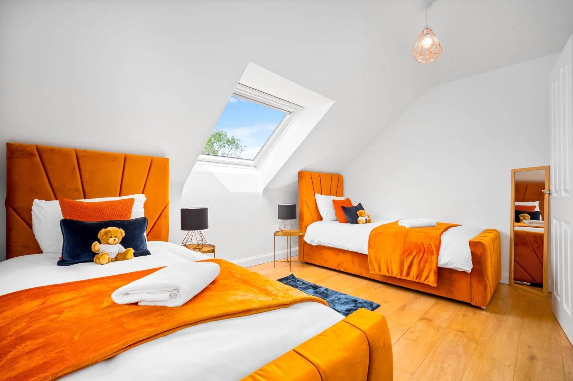 Luxury City Centre 5 Bed House With En-Suite, Bbq, On-Site Parking By Azura Nights Birmingham Exterior foto
